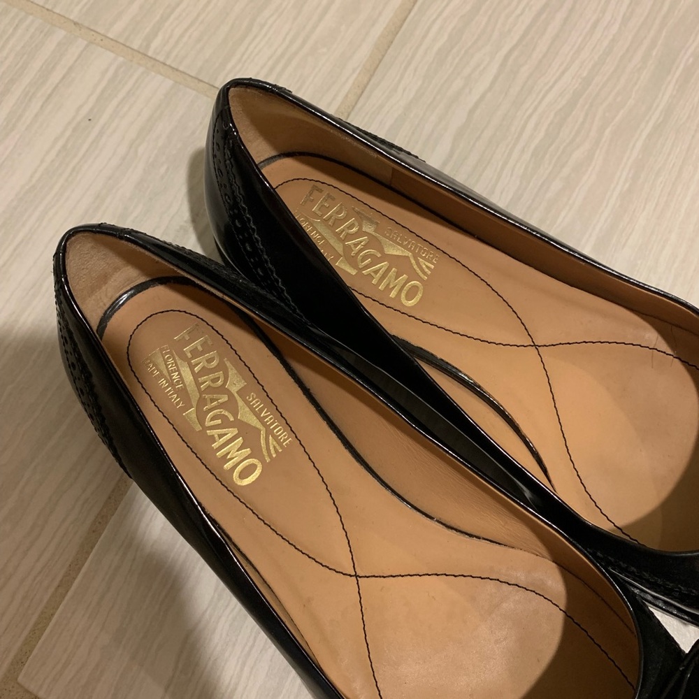 Feragamo flat shoes